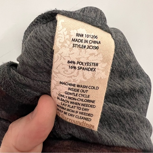 Soft Surroundings Women's Abstract Pants Star Slim Ankle size small - Picture 6 of 10